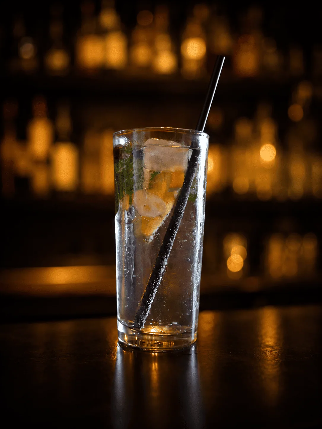 Gin tonic d'autore al bancone